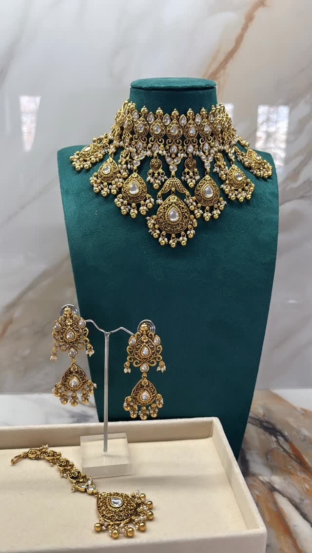 Post 5 by DipiDesigns, Brampton, Canada on Instagram (video)