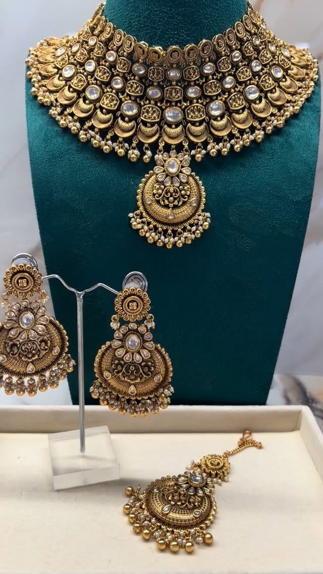 Post 9 by DipiDesigns, Brampton, Canada on Instagram (video)