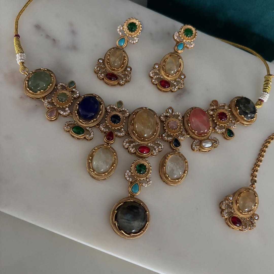 Post 7 by DipiDesigns, Brampton, Canada on Instagram (carousel)