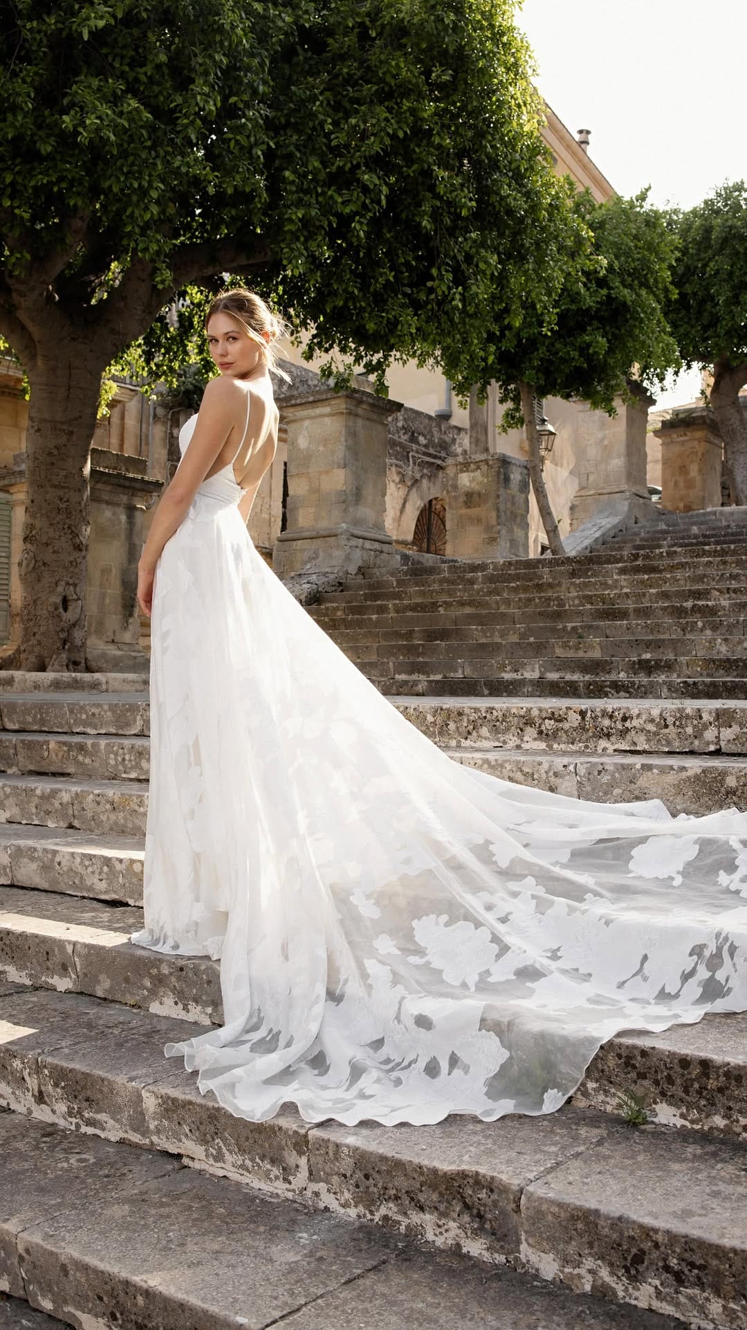 Post 7 by Truvelle | For modern brides on Instagram (video)