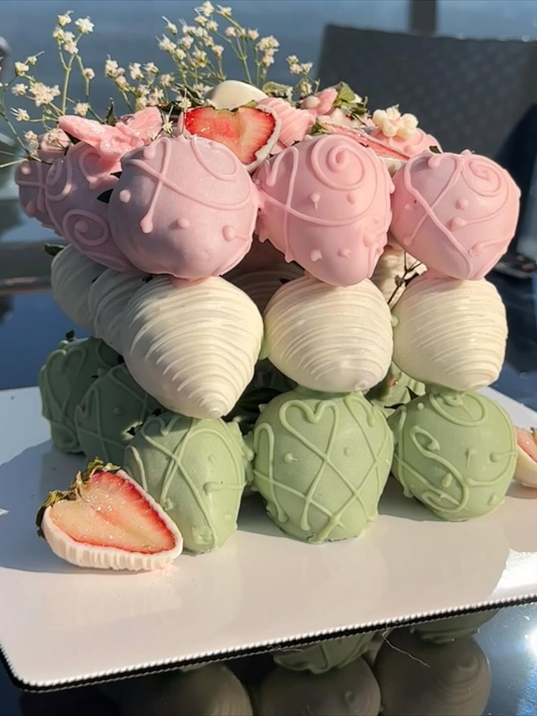 Post 6 by Queens of Cakepops🍰 on Instagram (carousel)