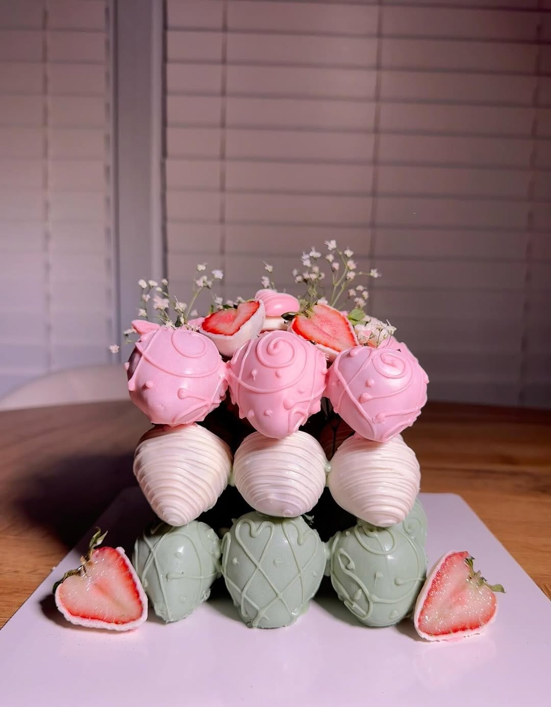 Post 7 by Queens of Cakepops🍰 on Instagram (carousel)