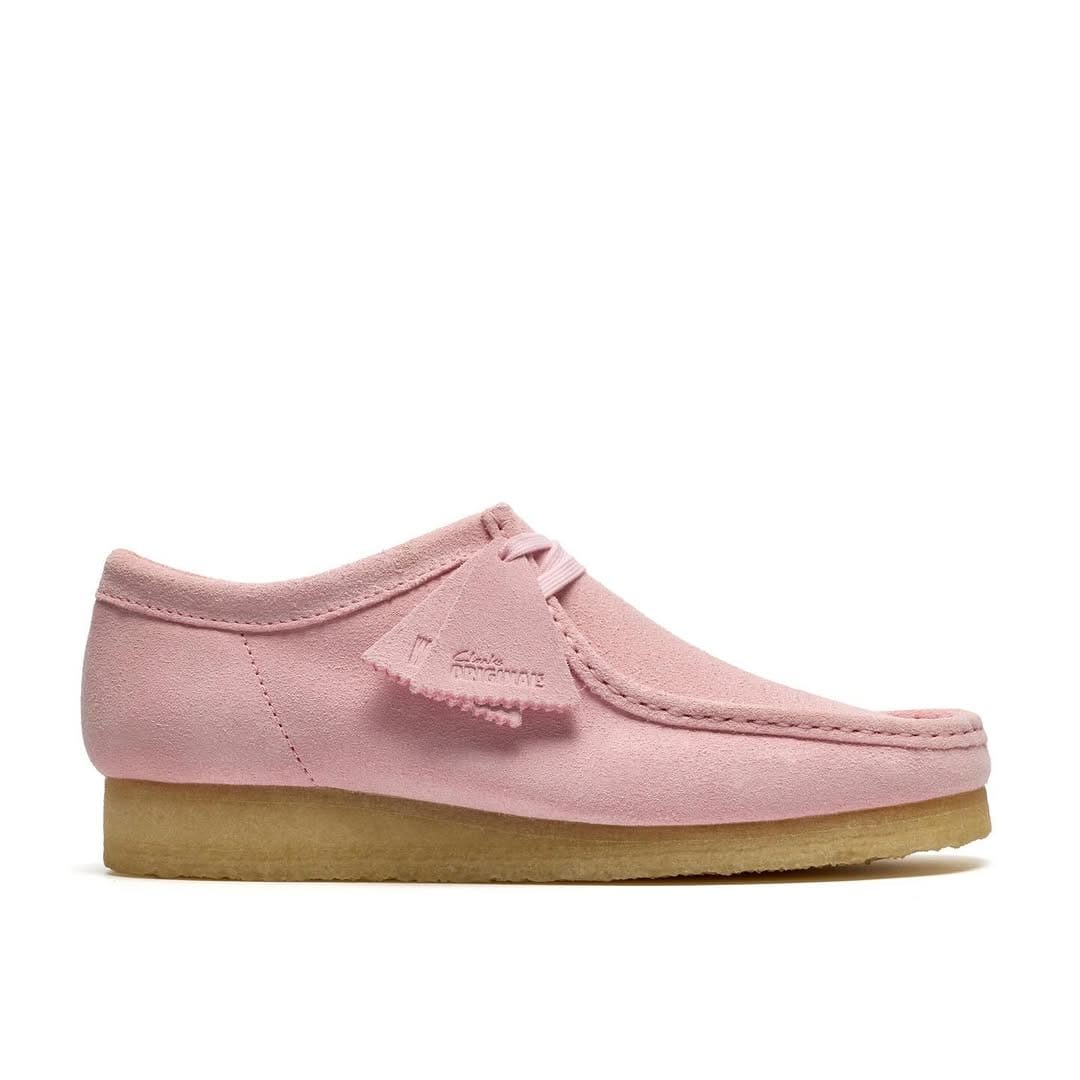Post 6 by Rennies Shoe Store on Instagram (carousel)