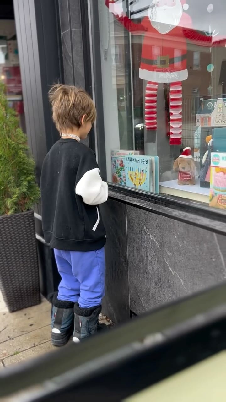 Post 5 by Little Rae Goods on Instagram (video)