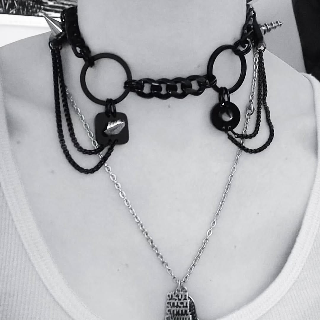 Post 2 by FAR•O Jewelry on Instagram (image)