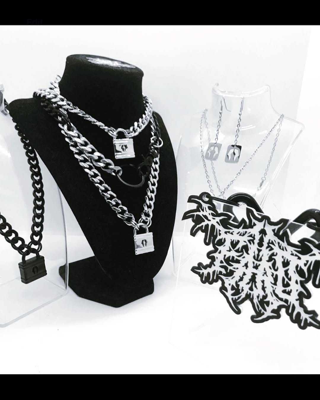 Post 8 by FAR•O Jewelry on Instagram (image)