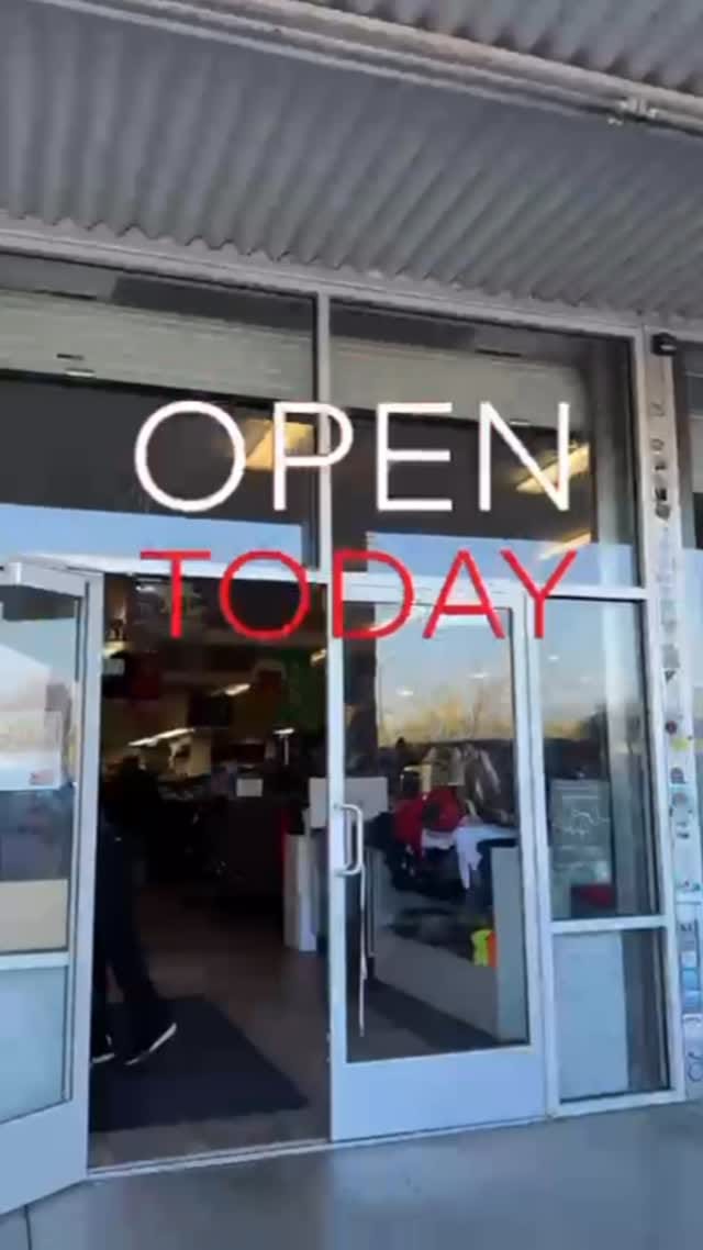 Post 9 by Jeans Palace on Instagram (video)