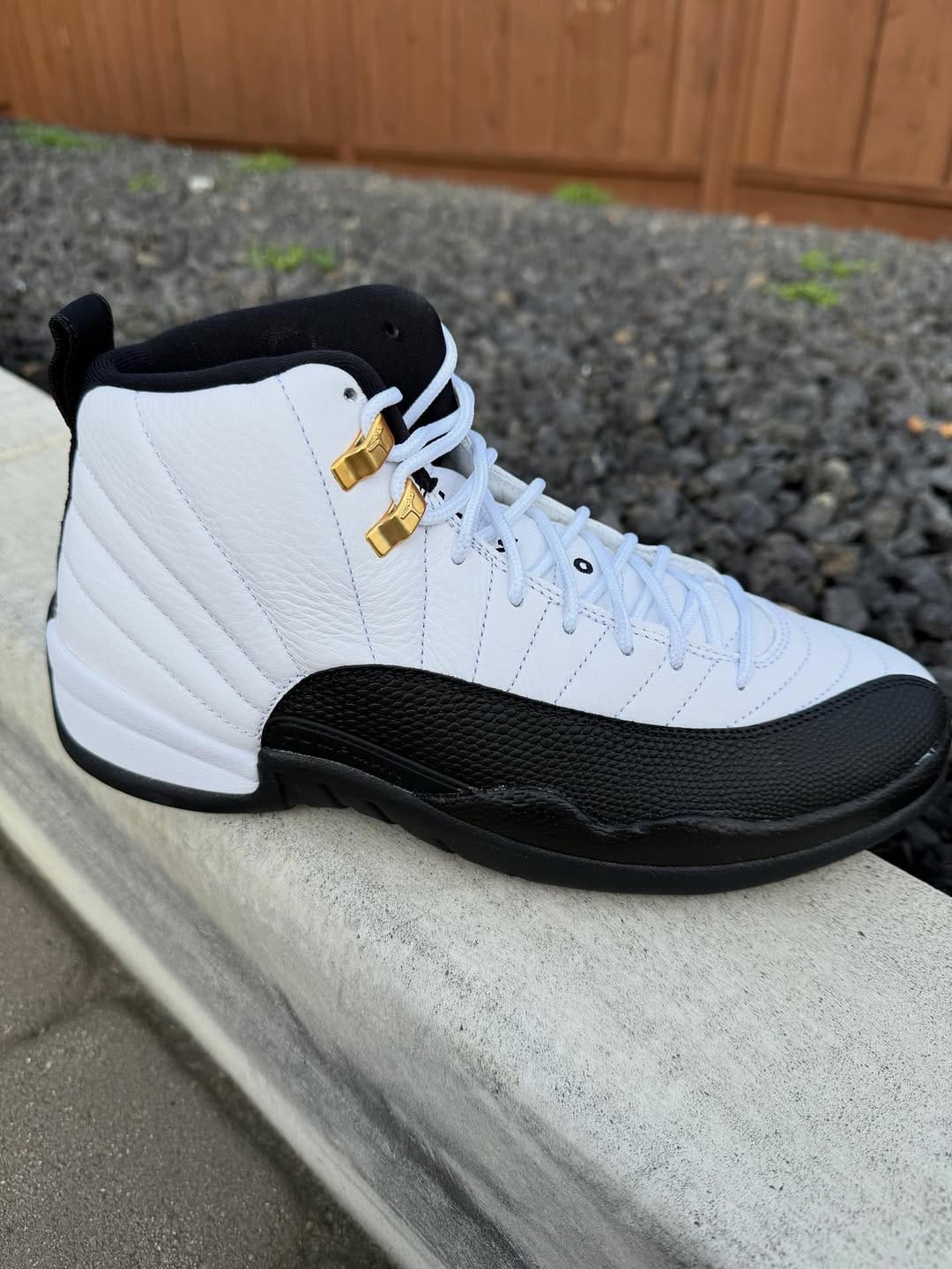 Post 7 by Jeans Palace on Instagram (image)