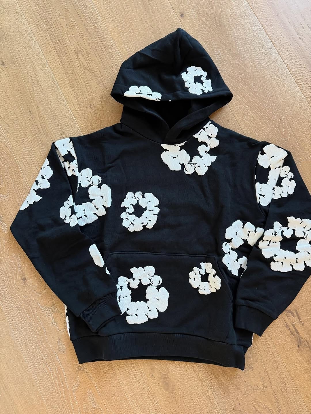 Post 5 by Jeans Palace on Instagram (carousel)