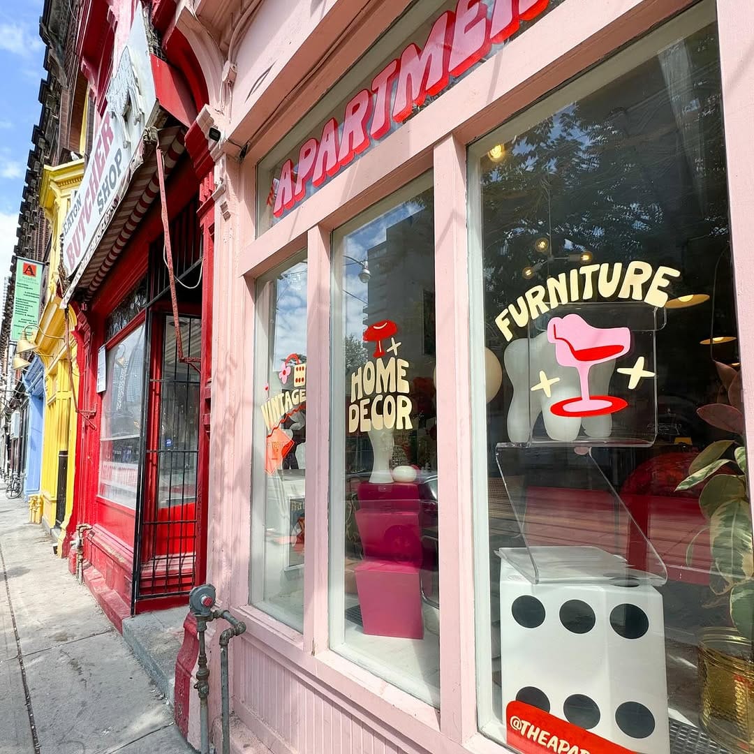 Post 10 by THE APARTMENT 🛋 VINTAGE STORE on Instagram (carousel)