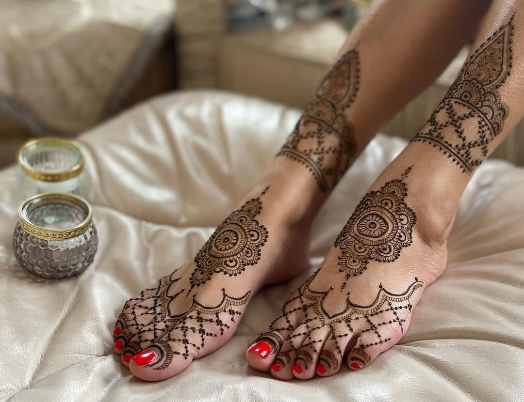 Post 9 by HennaBeautee on Instagram (image)
