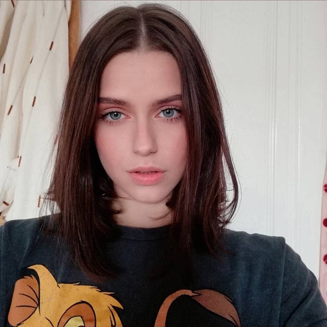 Post 3 by Lena Hayat on Instagram (image)