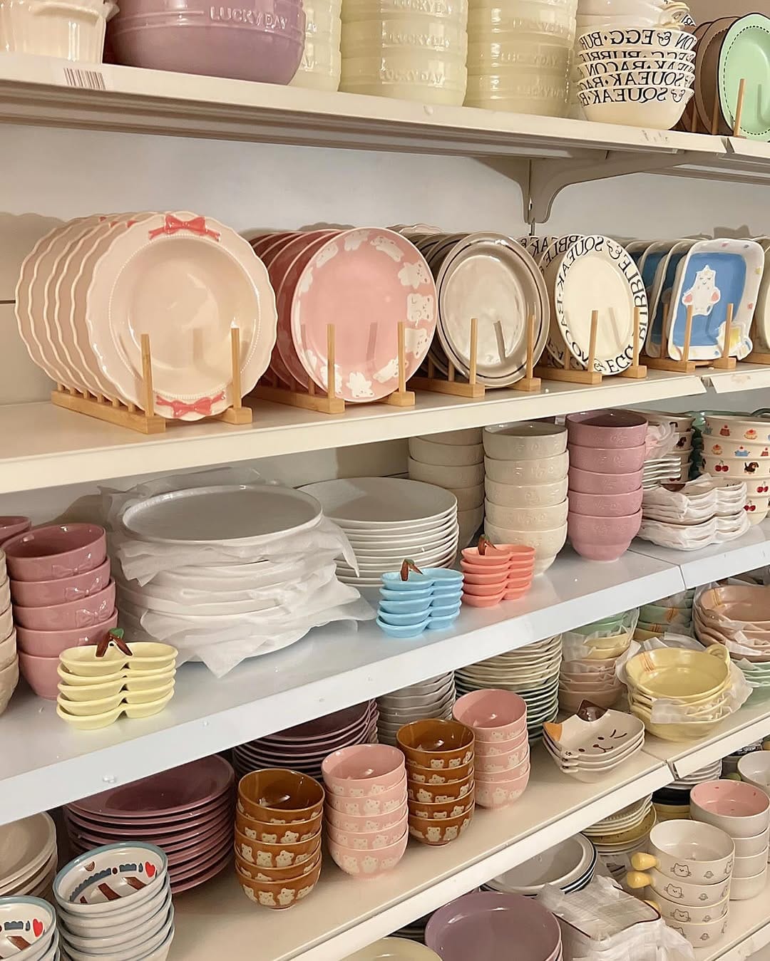 Post 10 by Wuli Home 🇨🇦 | Cute Tableware & Mugs on Instagram (carousel)