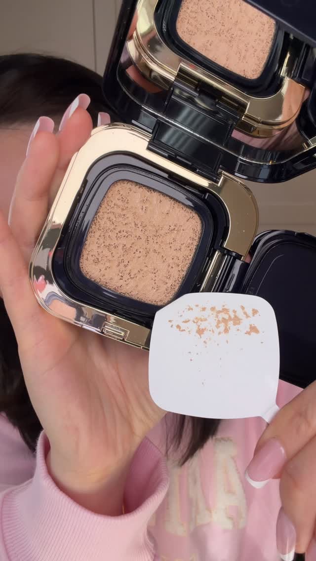 Post 7 by 𝐉𝐞𝐧𝐧𝐲 on Instagram (video)
