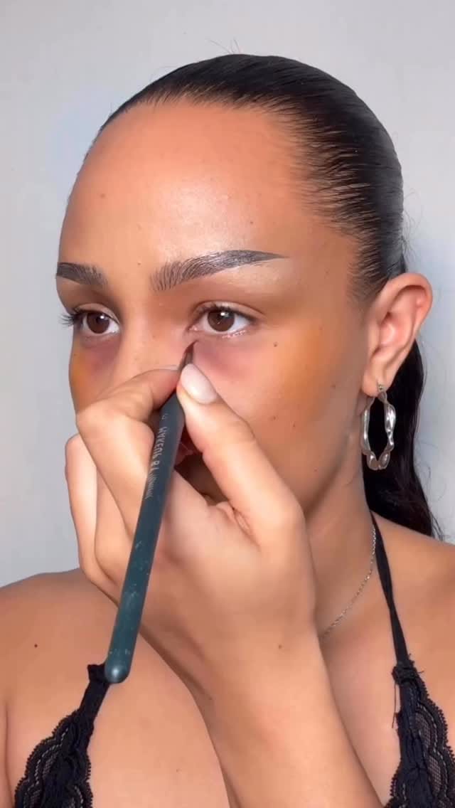 Post 7 by TH Makeup on Instagram (video)