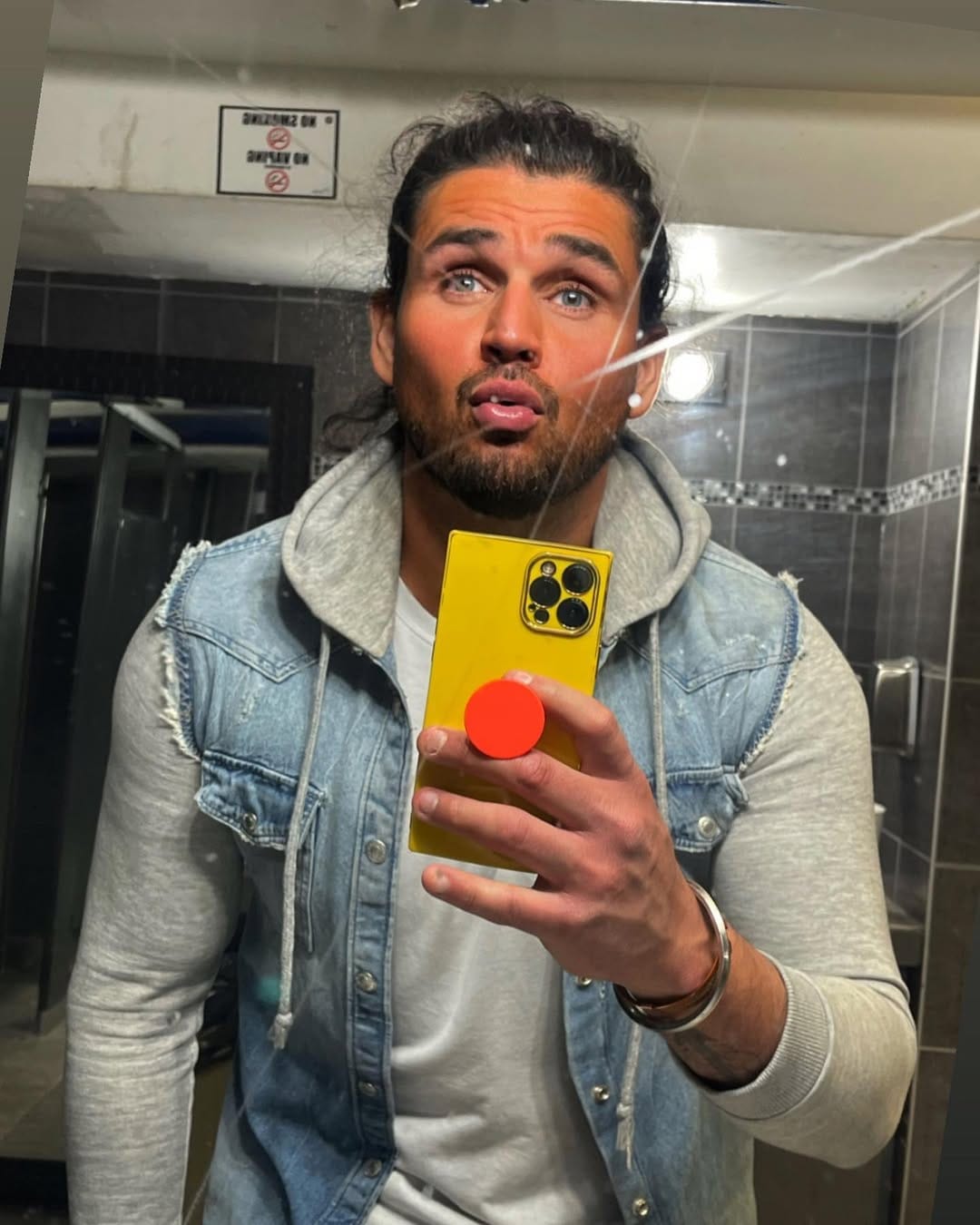 Post 2 by Diego💫 on Instagram (carousel)