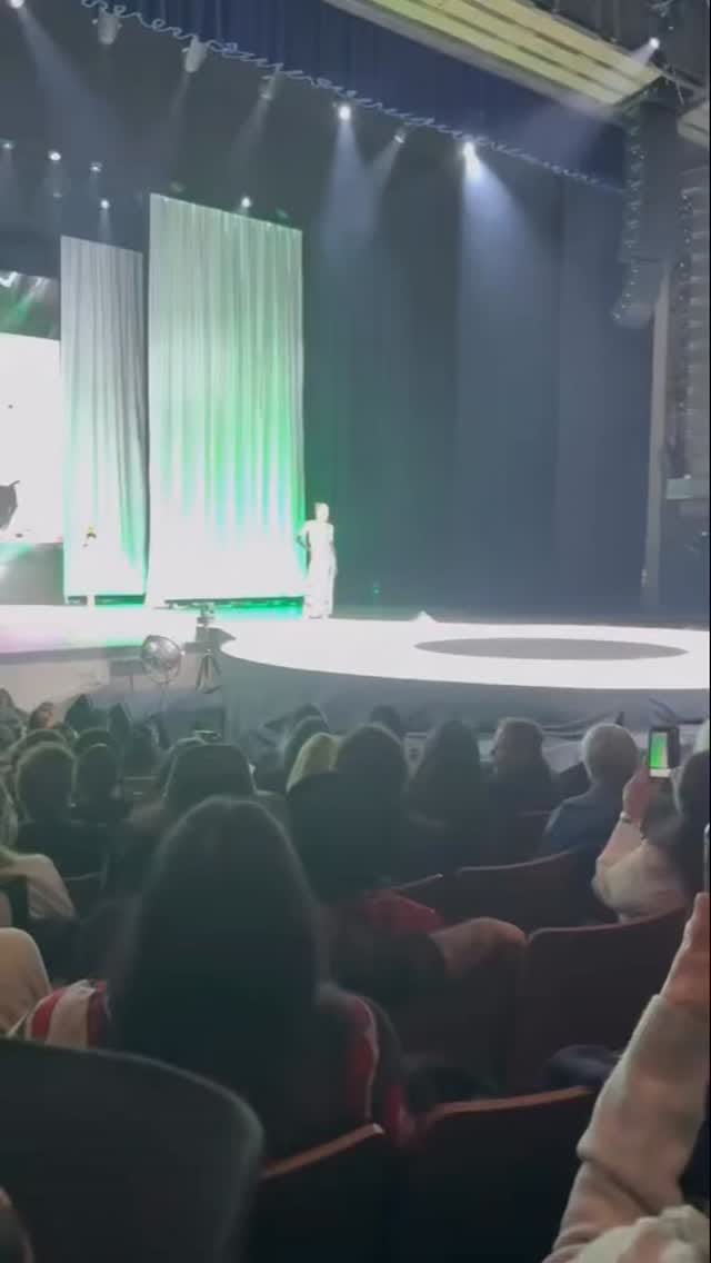 Post 6 by ⭐️ Jazmine Smith ⭐️ on Instagram (video)