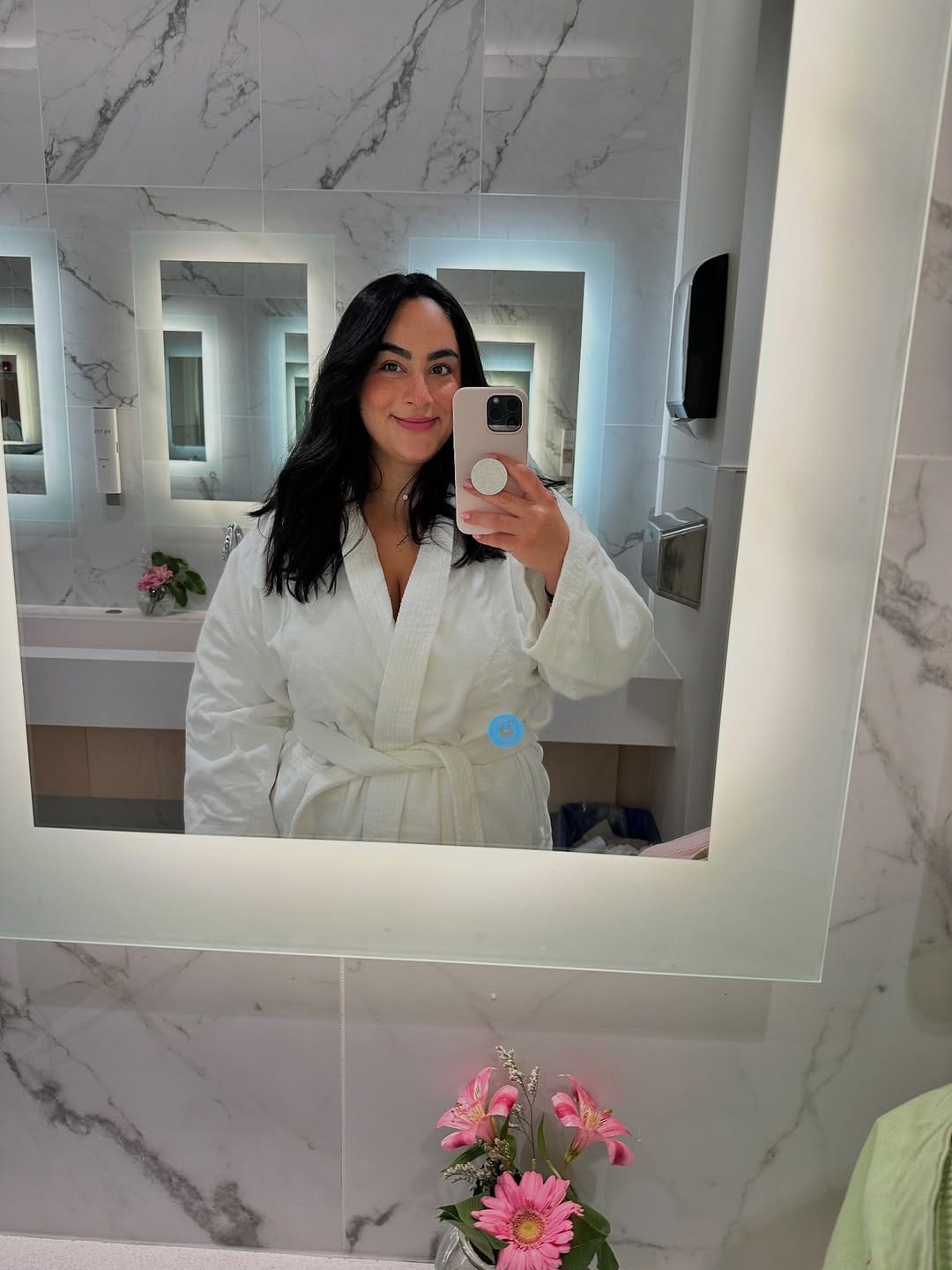 Post 8 by Yamile Yordi 🤍 on Instagram (carousel)