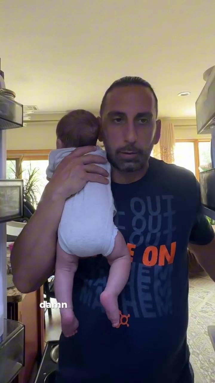 Post 1 by Baby Brezza Canada on Instagram (video)