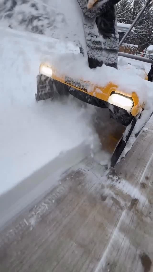 Post 5 by DEWALT CANADA🇨🇦 on Instagram (video)