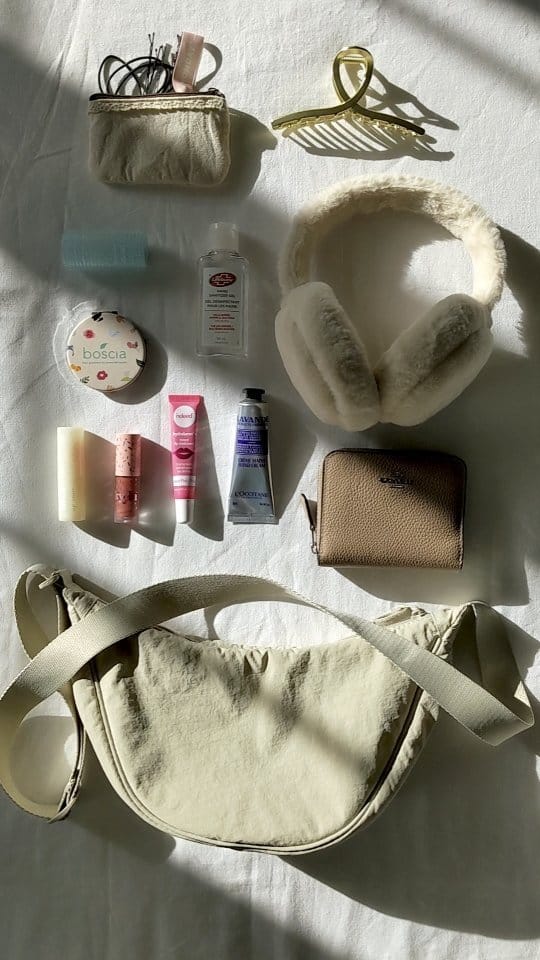 Post 9 by Anna & Angelica on Instagram (video)
