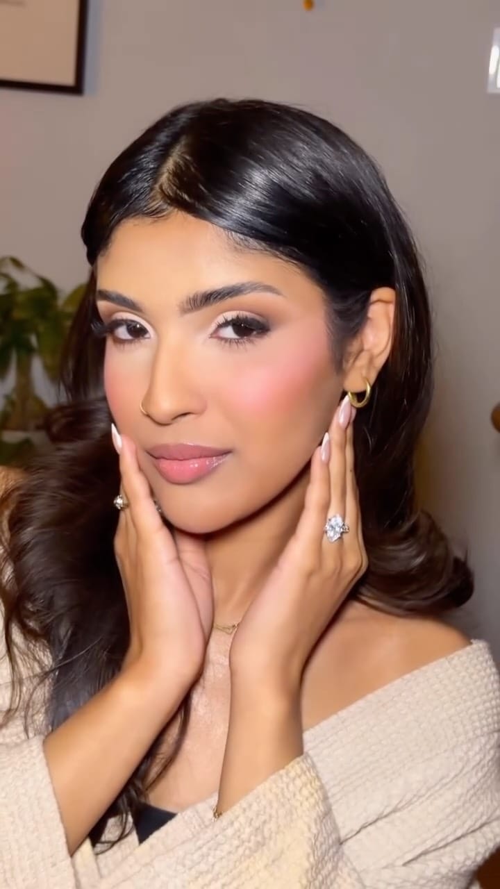 Post 6 by Makeupbyazmeree on Instagram (video)