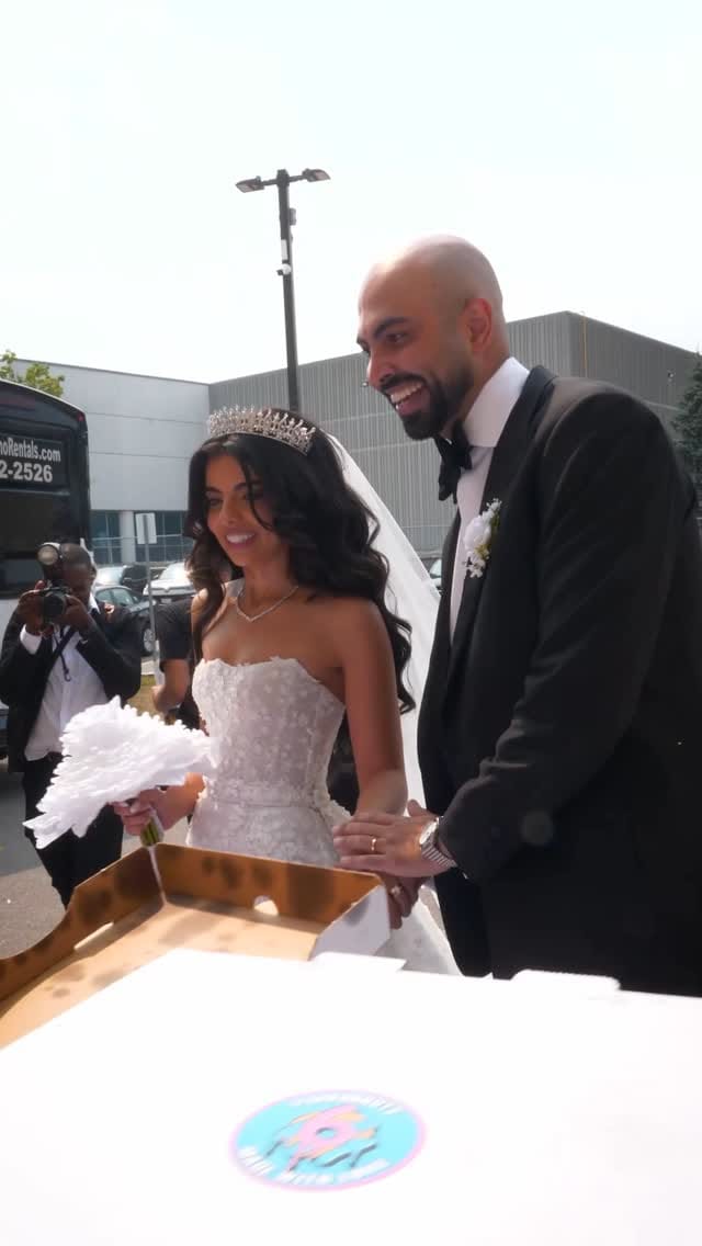 Post 9 by Luxury Donuts on Instagram (video)