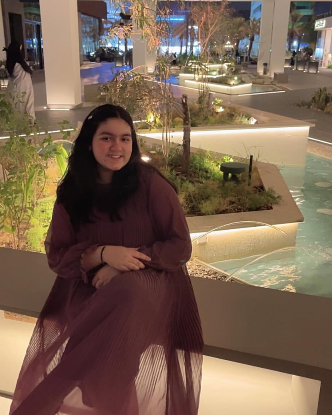 Post 8 by Nadia Zeeshan on Instagram (carousel)