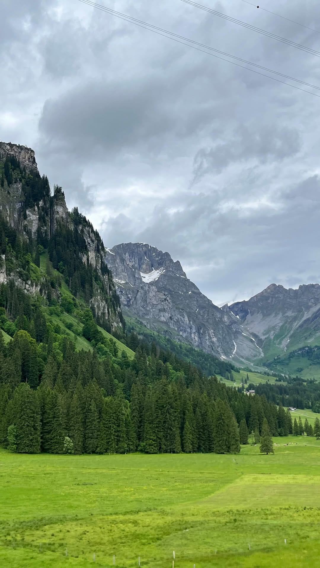 Post 4 by Nadia Zeeshan on Instagram (video)