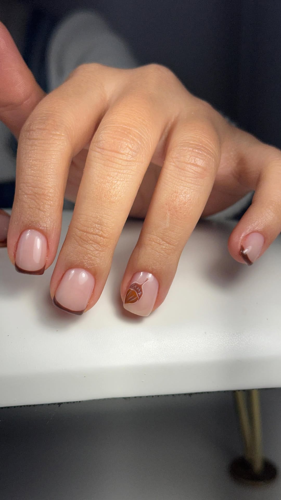 Post 9 by Adele nail artist on Instagram (video)
