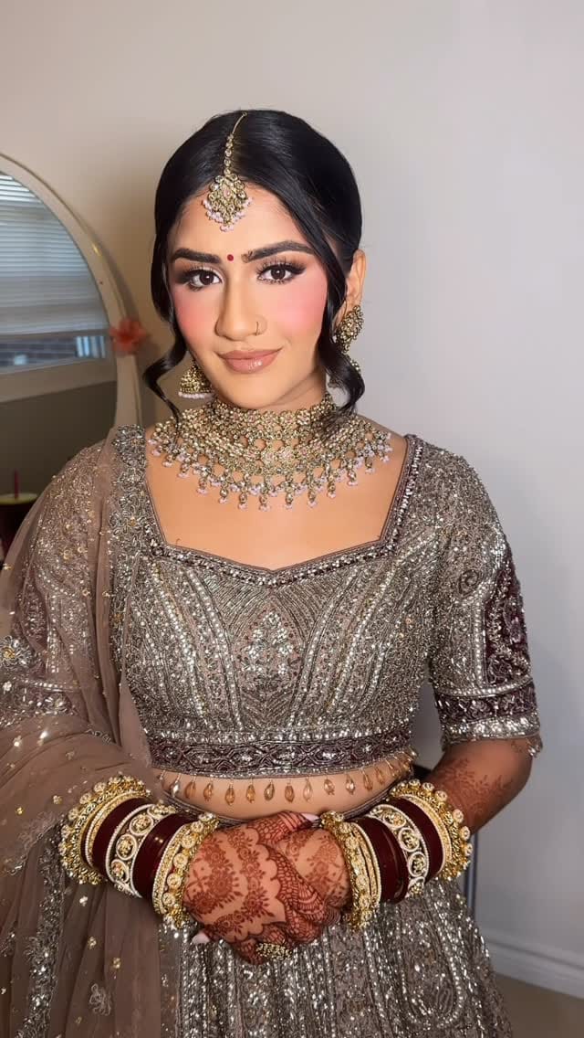 Post 6 by GAGAN SIDHU I Pro Makeup & Hair Artist on Instagram (video)