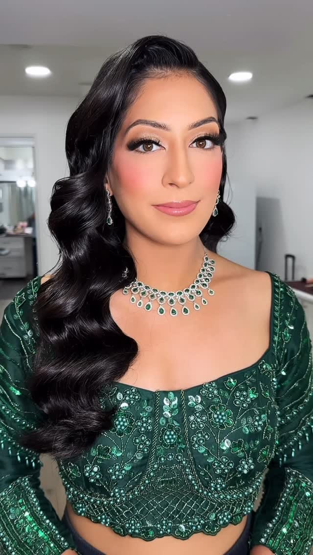 Post 9 by GAGAN SIDHU I Pro Makeup & Hair Artist on Instagram (video)