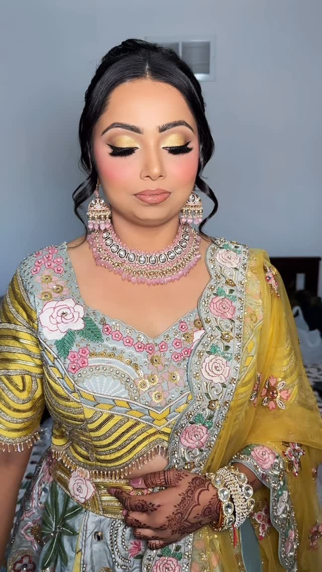 Post 1 by GAGAN SIDHU I Pro Makeup & Hair Artist on Instagram (video)