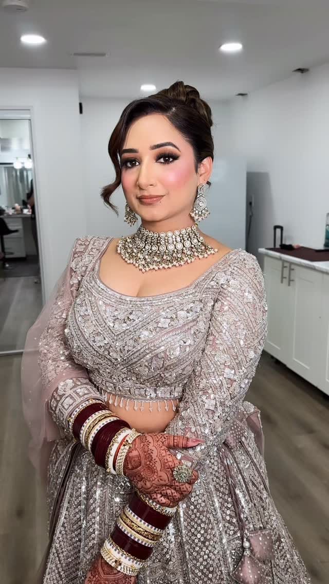 Post 7 by GAGAN SIDHU I Pro Makeup & Hair Artist on Instagram (video)