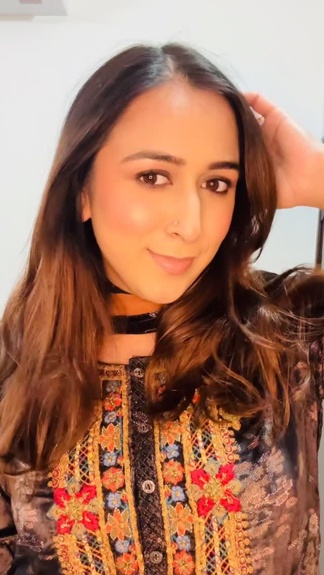 Post 6 by Priyanka | Pro MUA & Beauty Creator on Instagram (video)