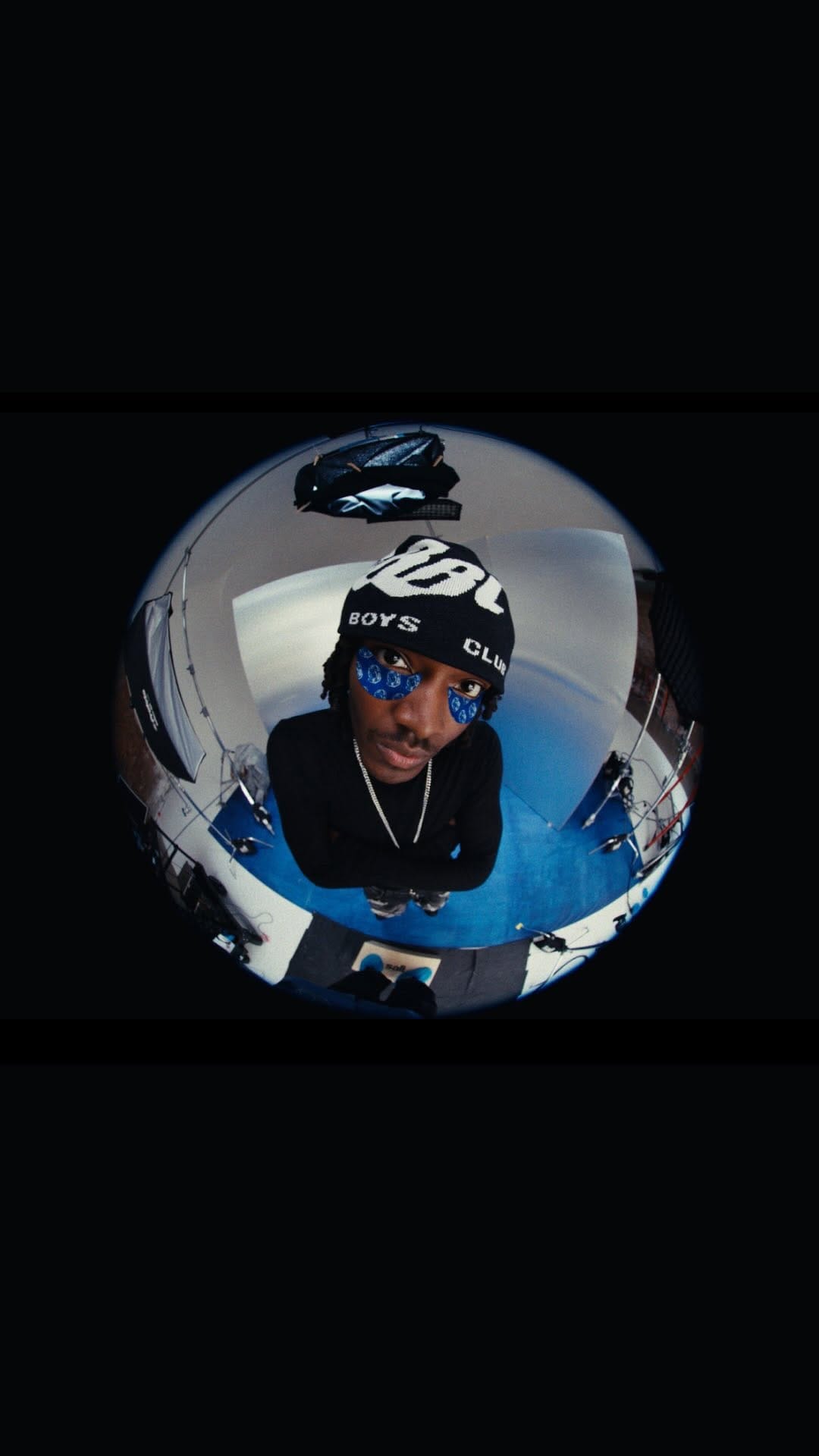 Post 5 by TOPICALS on Instagram (video)
