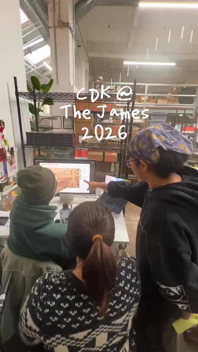 Post 4 by CHOCOLAT DE KAT on Instagram (video)
