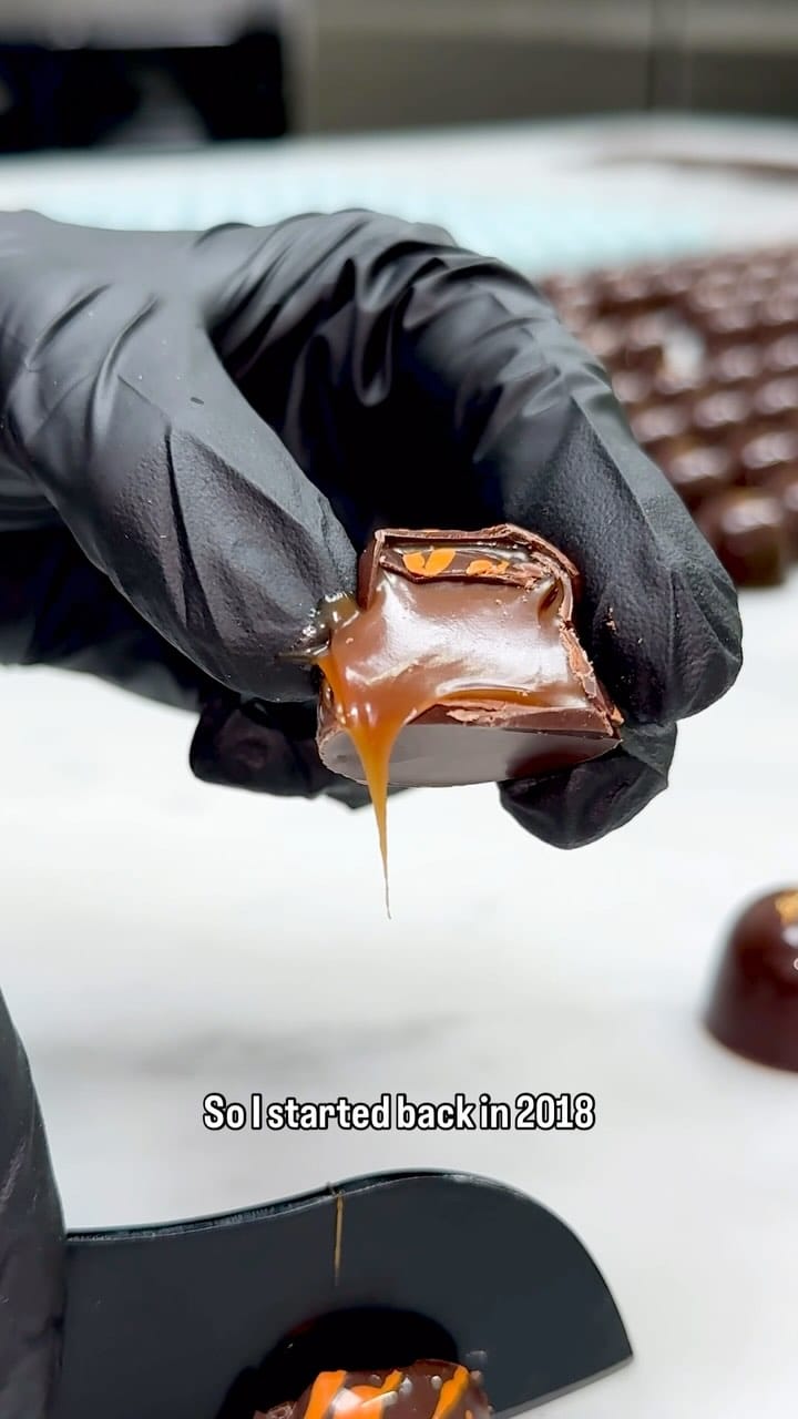 Post 10 by CHOCOLAT DE KAT on Instagram (video)