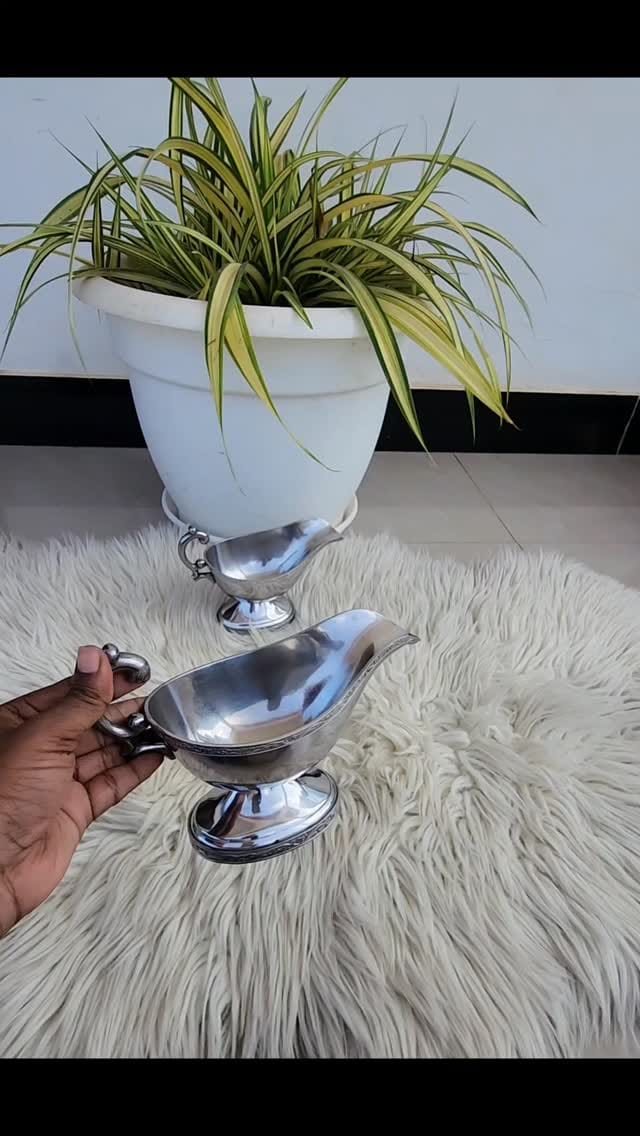 Post 3 by Vyombo vya mtumba on Instagram (video)