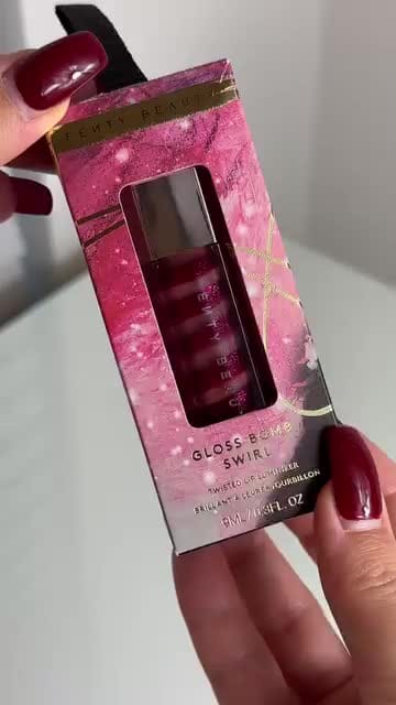 Post 1 by Cosmetic Holic on Instagram (video)