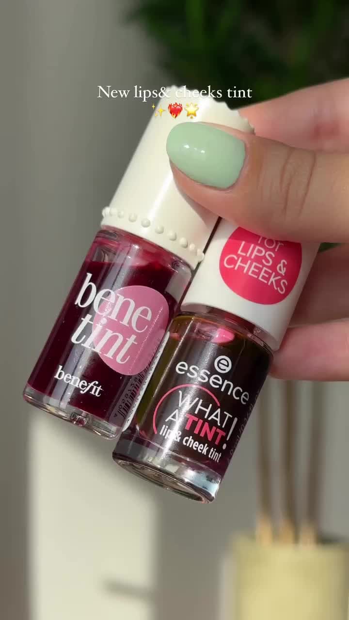 Post 3 by Cosmetic Holic on Instagram (video)