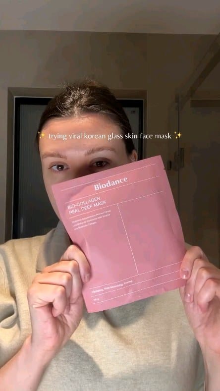 Post 10 by Cosmetic Holic on Instagram (video)