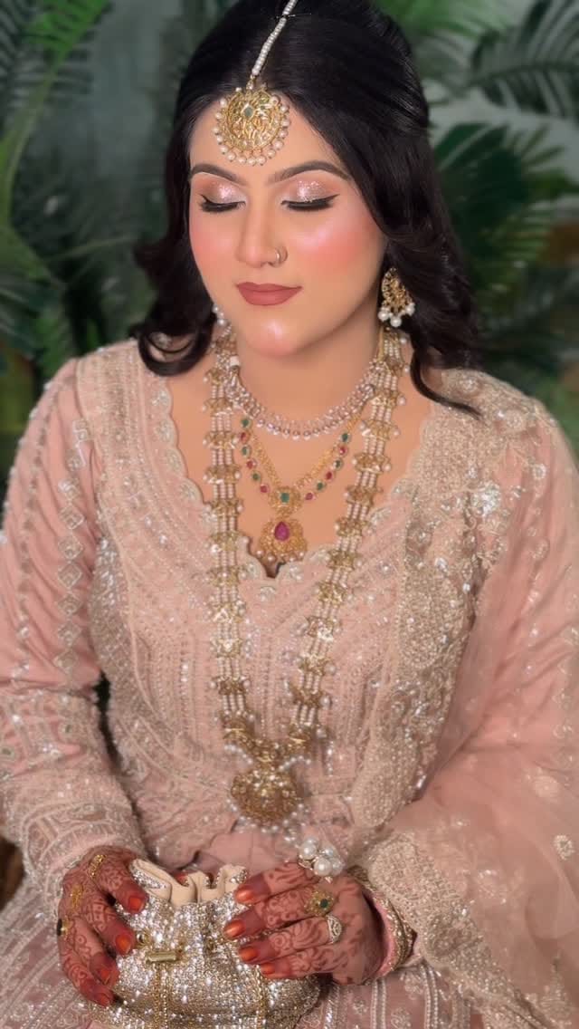 Post 4 by Nadia Khatoon on Instagram (video)