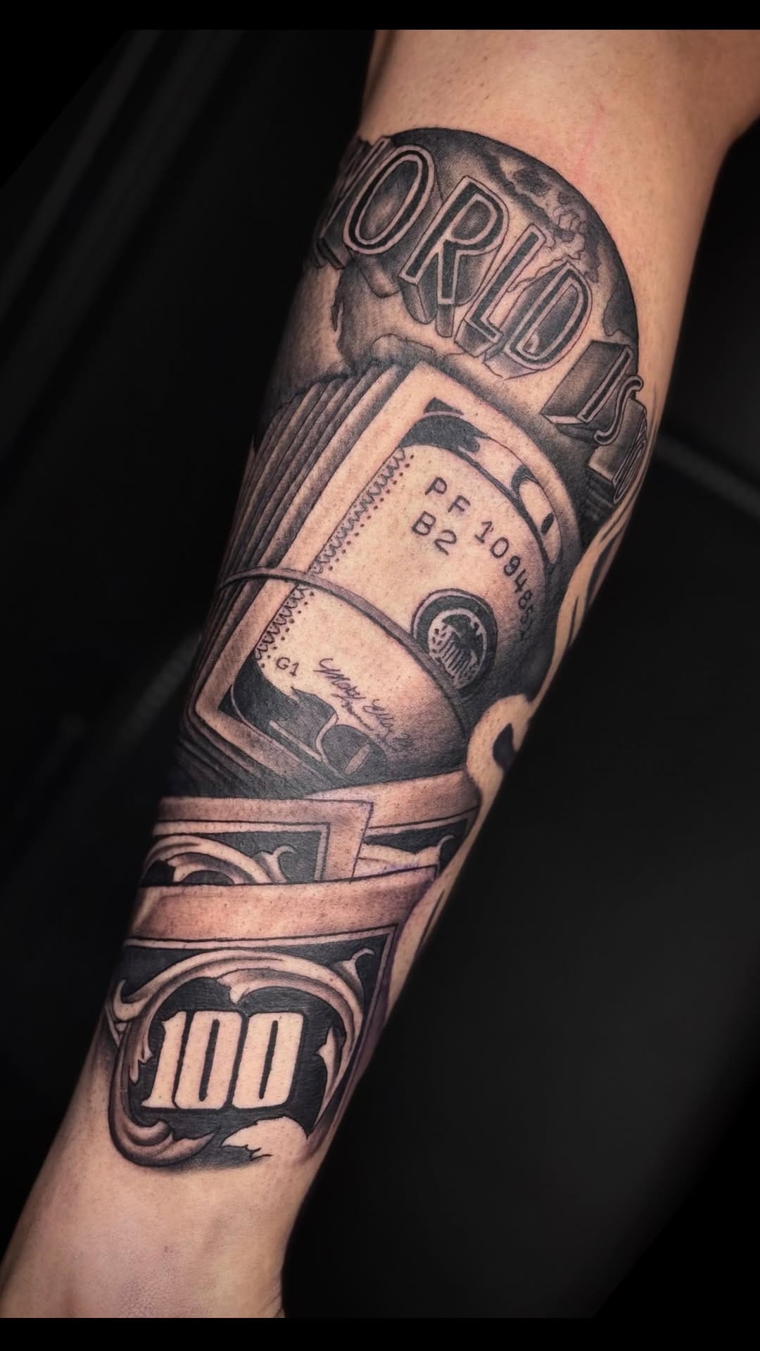 Post 7 by Paco El Flaco on Instagram (video)