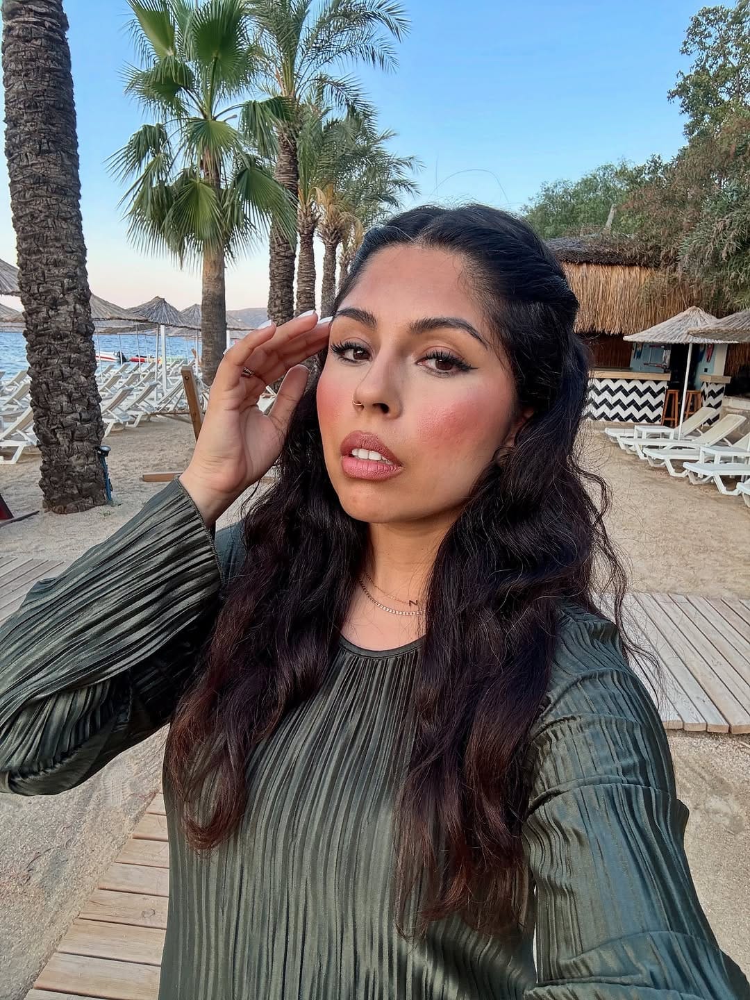 Post 9 by Zara Bee l Makeup Artist on Instagram (carousel)