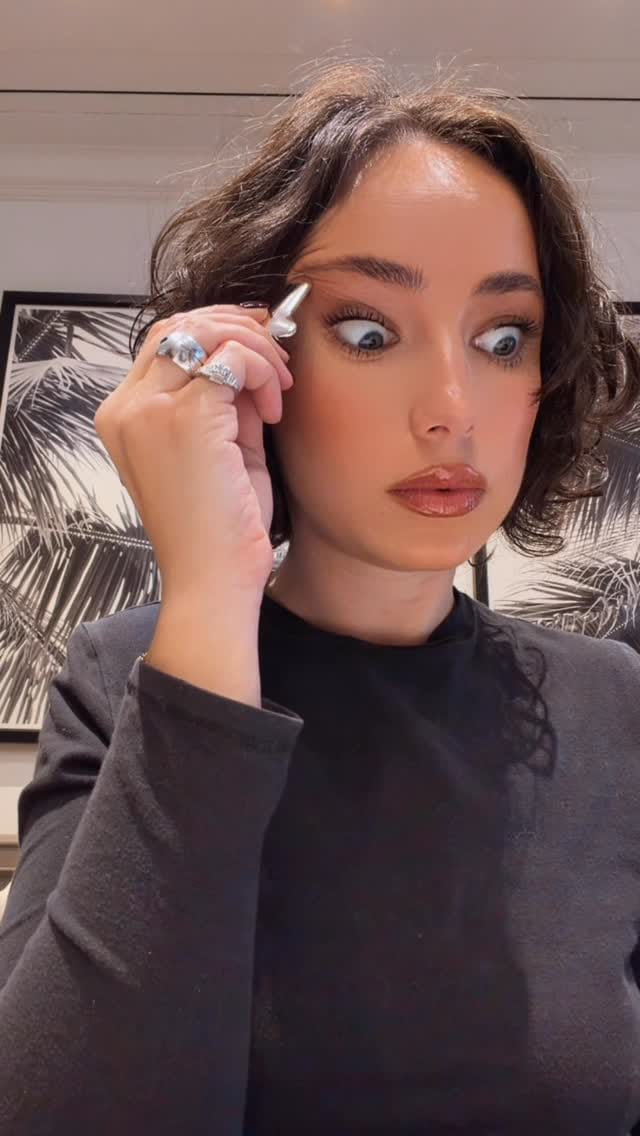 Post 4 by Nadia Hoecklin on Instagram (video)