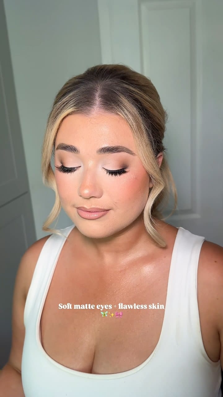 Post 4 by Amber | Surrey Bridal Makeup Artist on Instagram (video)
