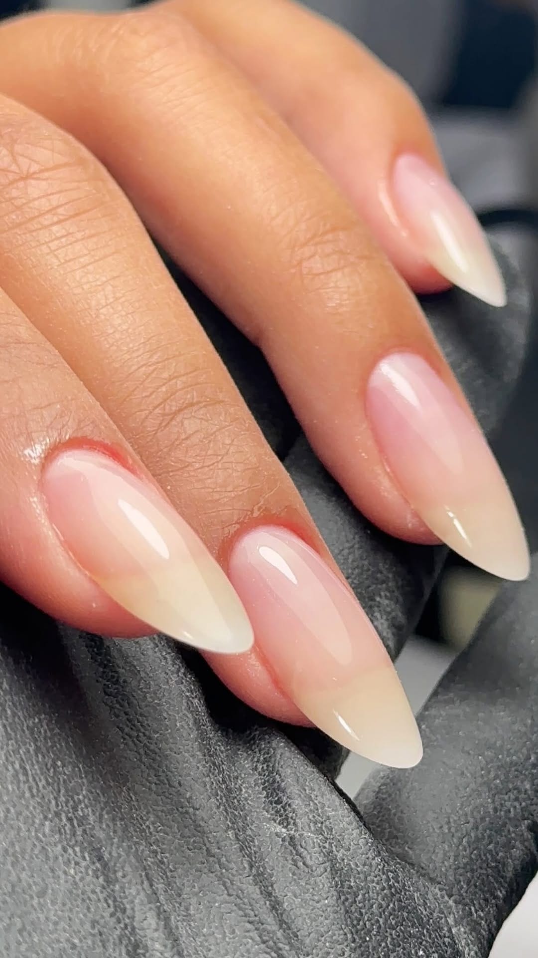 Post 4 by NAILS TORONTO 🇨🇦 on Instagram (video)