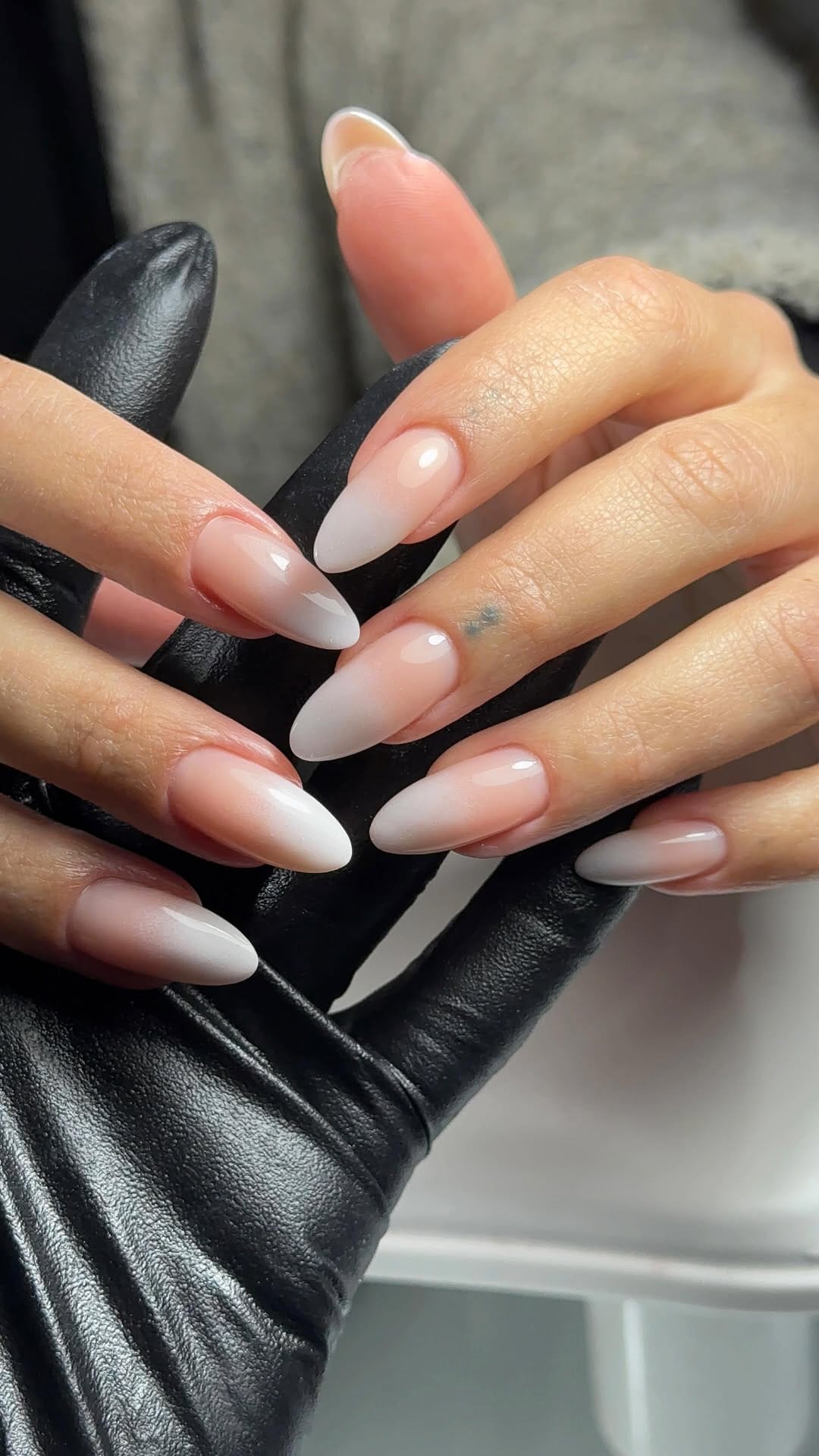 Post 2 by NAILS TORONTO 🇨🇦 on Instagram (video)