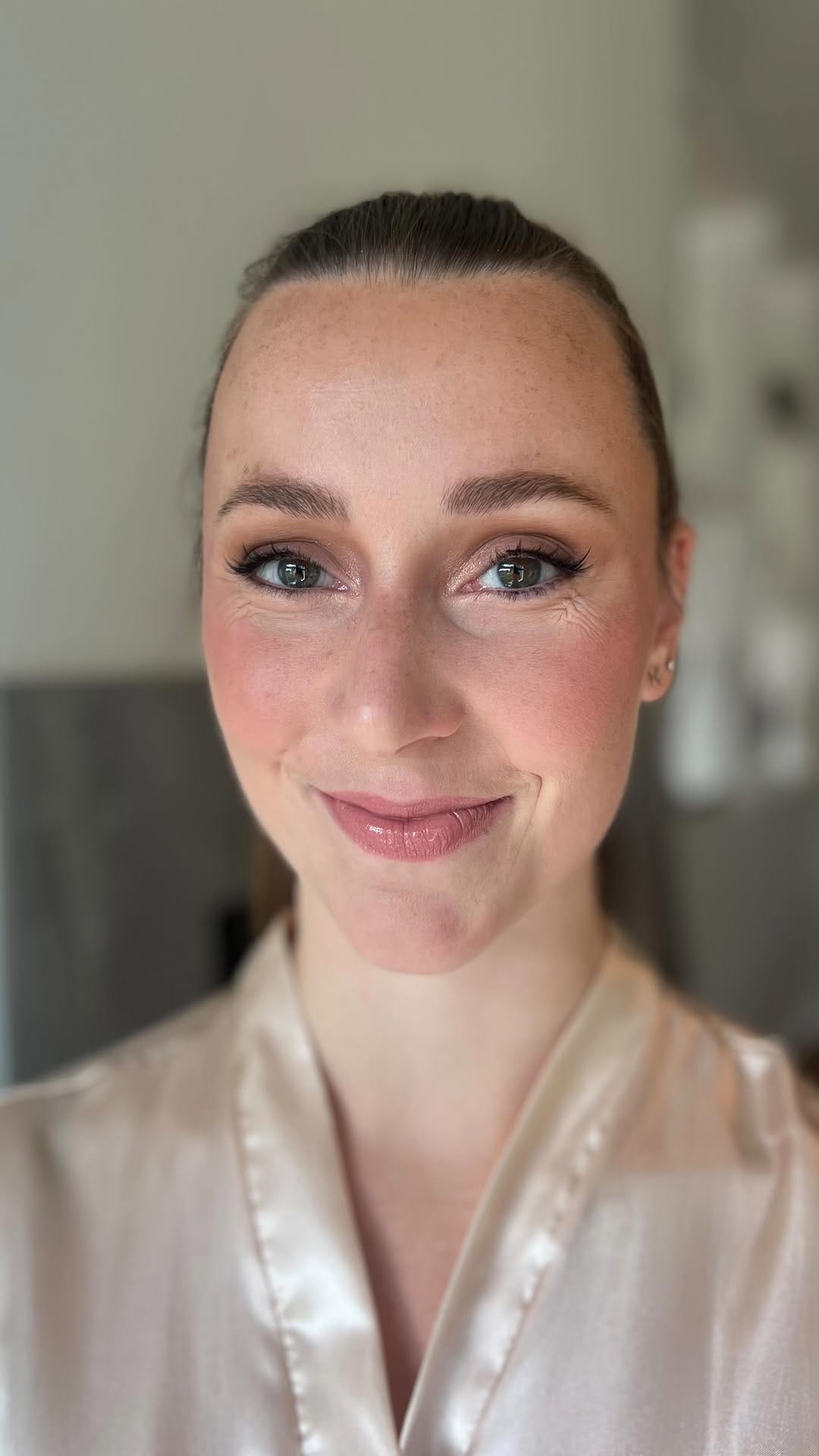 Post 9 by KARLEY REYNOLDS | PRO MAKEUP ARTIST on Instagram (video)